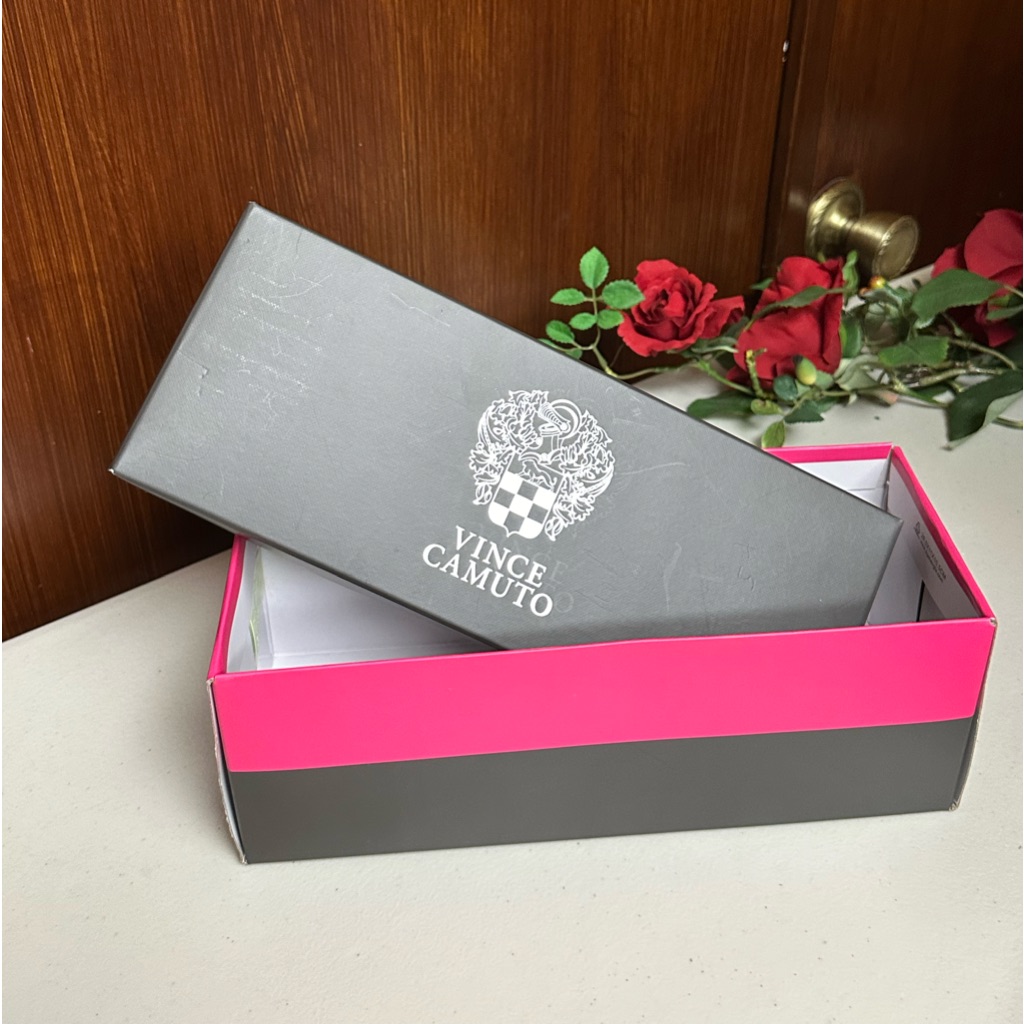 Vince Camuto Empty Storage Shoes